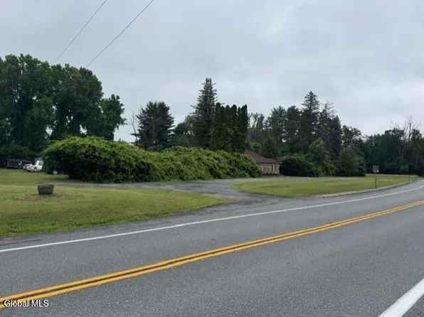 387 Nys Rt 9N Street, Saratoga Springs, NY 12866