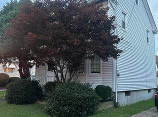 12 E Saint Marys Rd, Wilkes Barre, PA 18706