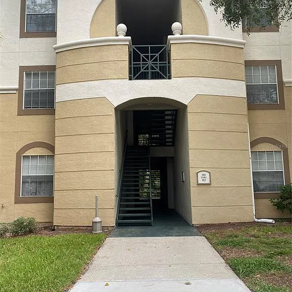 17110 Carrington Park Dr #830 — Photo 1