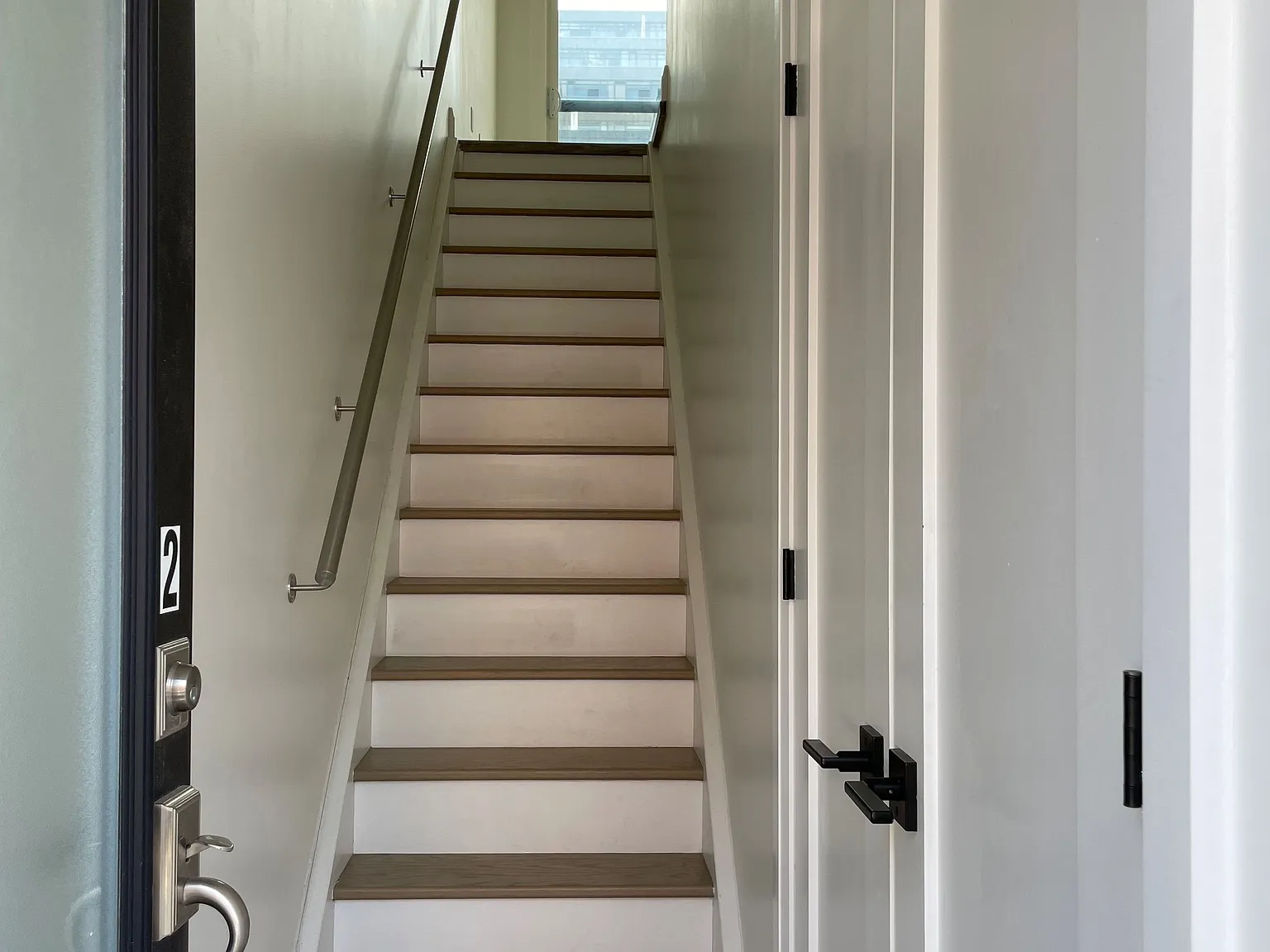 1 bed, $2,300 — Photo 2