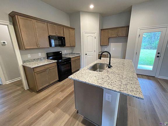 3rd image of 23480 Conifer Dr