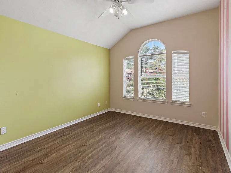 2511 Westwood Main Dr — Photo 15