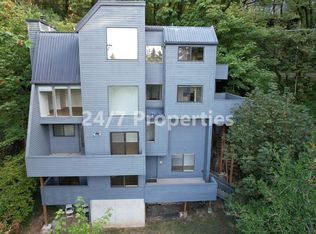 4366 SW Hewett Blvd, Portland, OR 97221