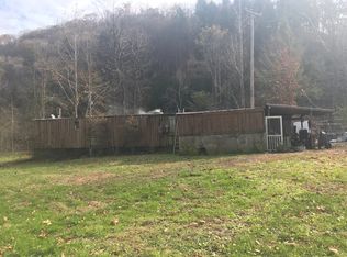 11 Rockhouse Rd, Pikeville, KY 41501