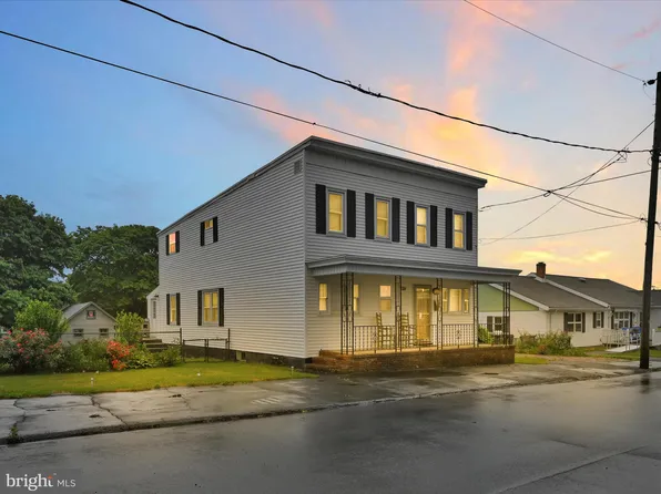 238 N Broad Mountain Ave, Frackville, PA 17931