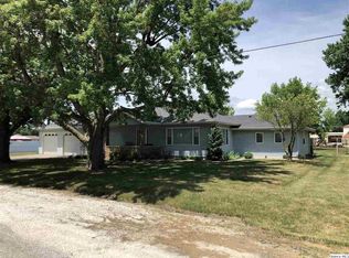 205 Springdale St, Mt Sterling, IL 62353