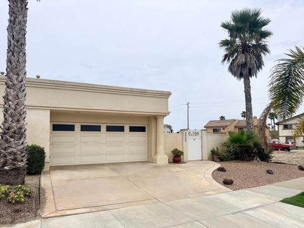 4966 Dunes Cir
