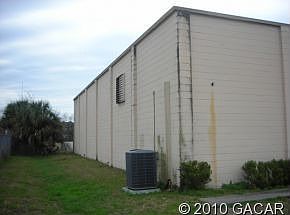 2nd image of 3009 NE 19th Dr