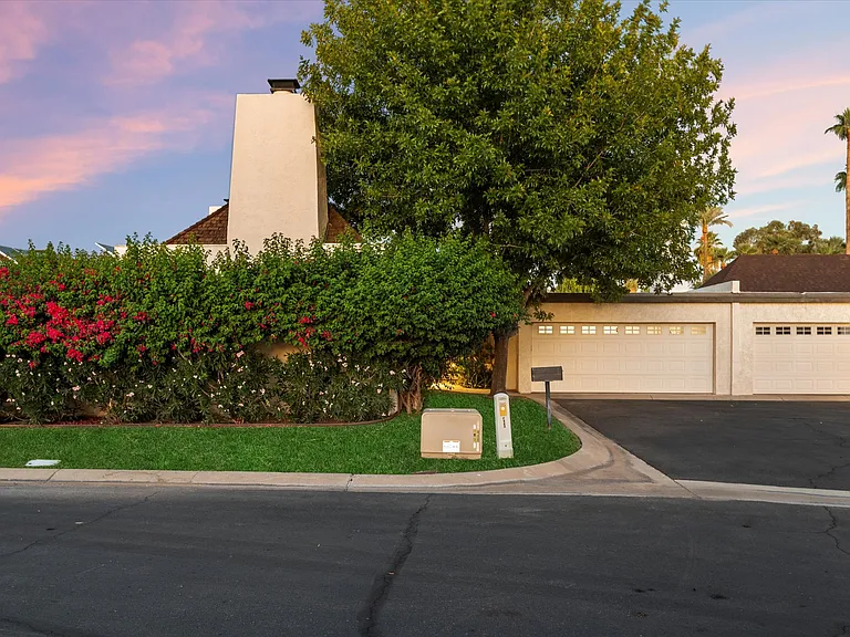 7005 N Barbados Pl — Photo 4