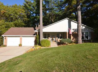 1010 Queoff St, Green Bay, WI 54311