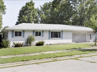 715 Swartz St, Three Rivers, MI 49093