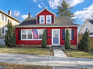 370 E Market St, Hallam, PA 17406