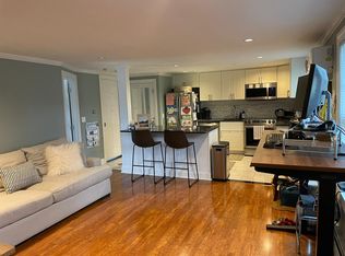 52 Maplewood Dr FLOOR 1, East Greenwich, RI 02818
