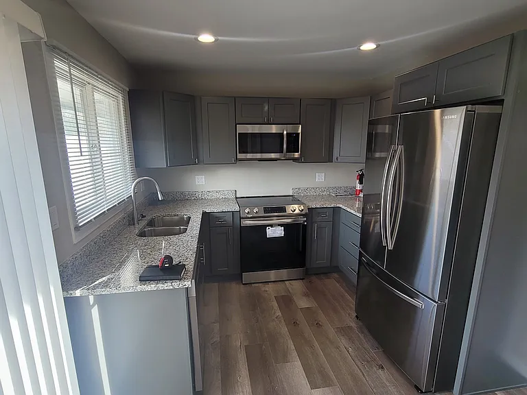 105 W Madison Ave #2 — Photo 3