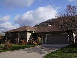 1st image of 230 Oak Leaf Dr