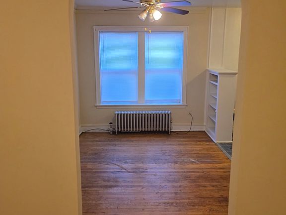 3rd image of 7520 N Hoyne Ave APT 1K