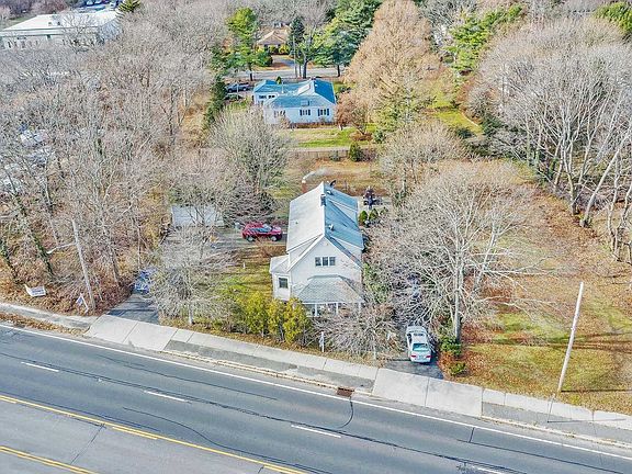 3rd image of 664 Medford Ave