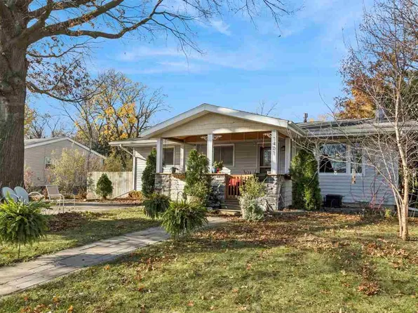 1401 Spruce St, Iowa City, IA 52240