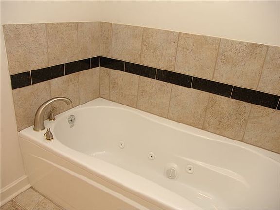 Jetted tub 