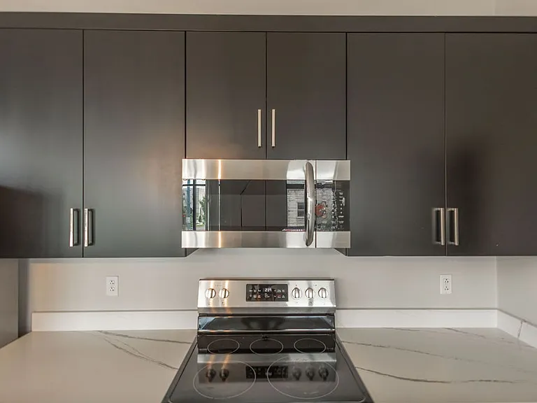 252 N Walnut St — Photo 12