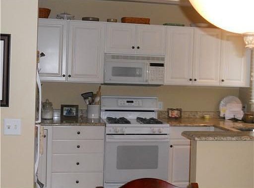 5th image of 43B Knoll Pl