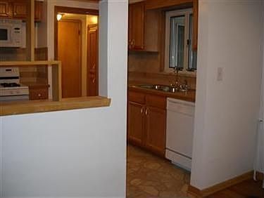 3rd image of 7267 Beresford Ave