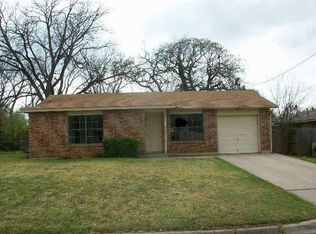 3207 Eastridge Dr, Haltom City, TX 76117