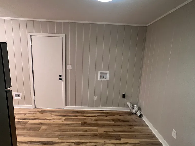1445 E Lafayette St #6 — Photo 3