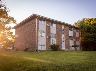 7902 Venus St, Machesney Park, IL 61111