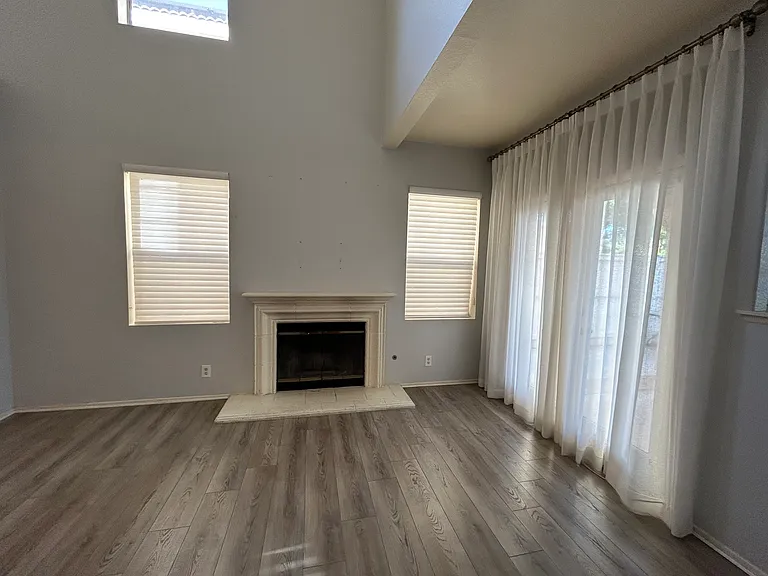15743 Pepper St — Photo 6