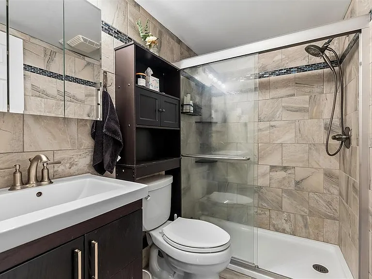 21 Monroe Ave — Photo 14