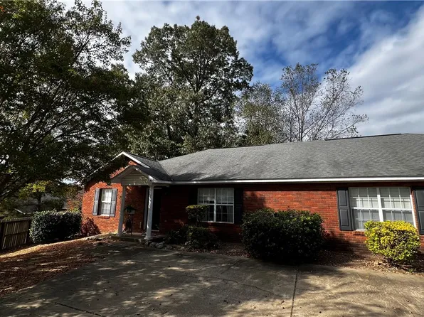 742/744 Meagan Ln, Auburn, AL 36832