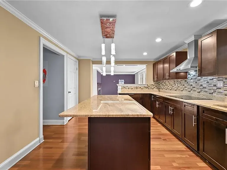 4608 Rosemear Ct — Photo 36
