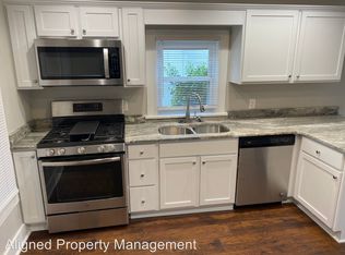 227 S 4th St, Benton, AR 72015