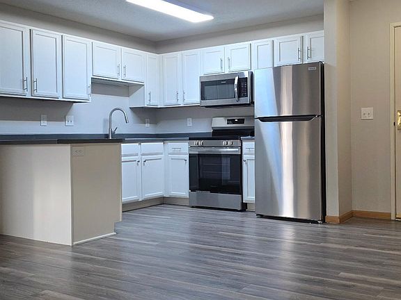 2nd image of 1321 Lake Dr W APT 101