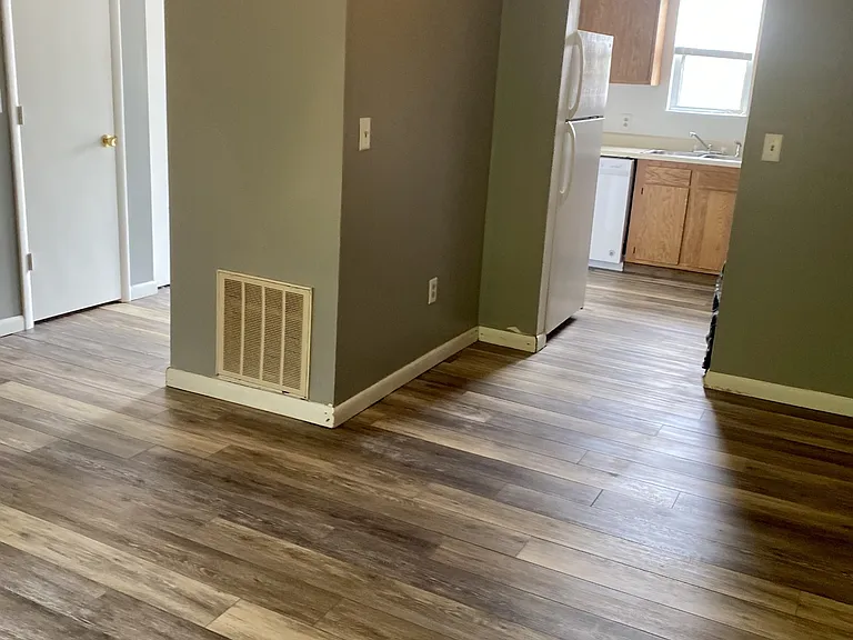 5724 Stiles Dr — Photo 8