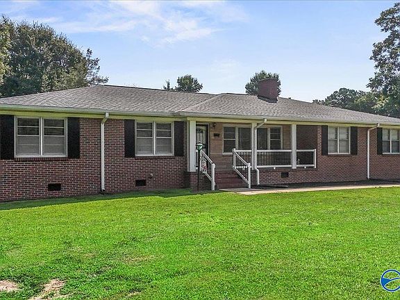 3rd image of 34 Carver Rd