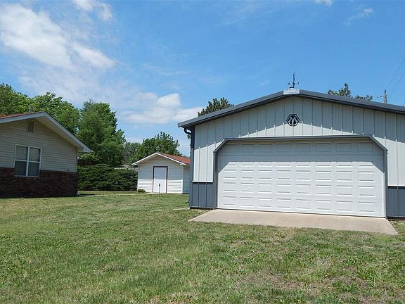 5th image of 3616 Meadowlark Ln