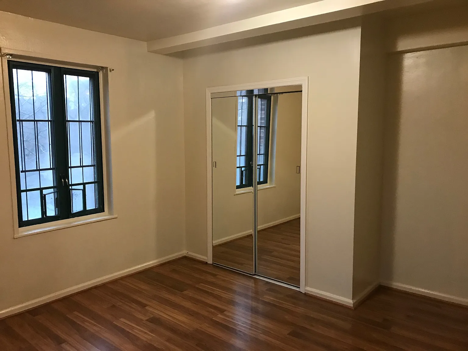 3 bed, 1028 sqft, $3,500 — Photo 3