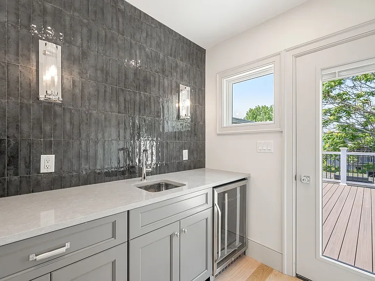 192 Green St #192 — Photo 22