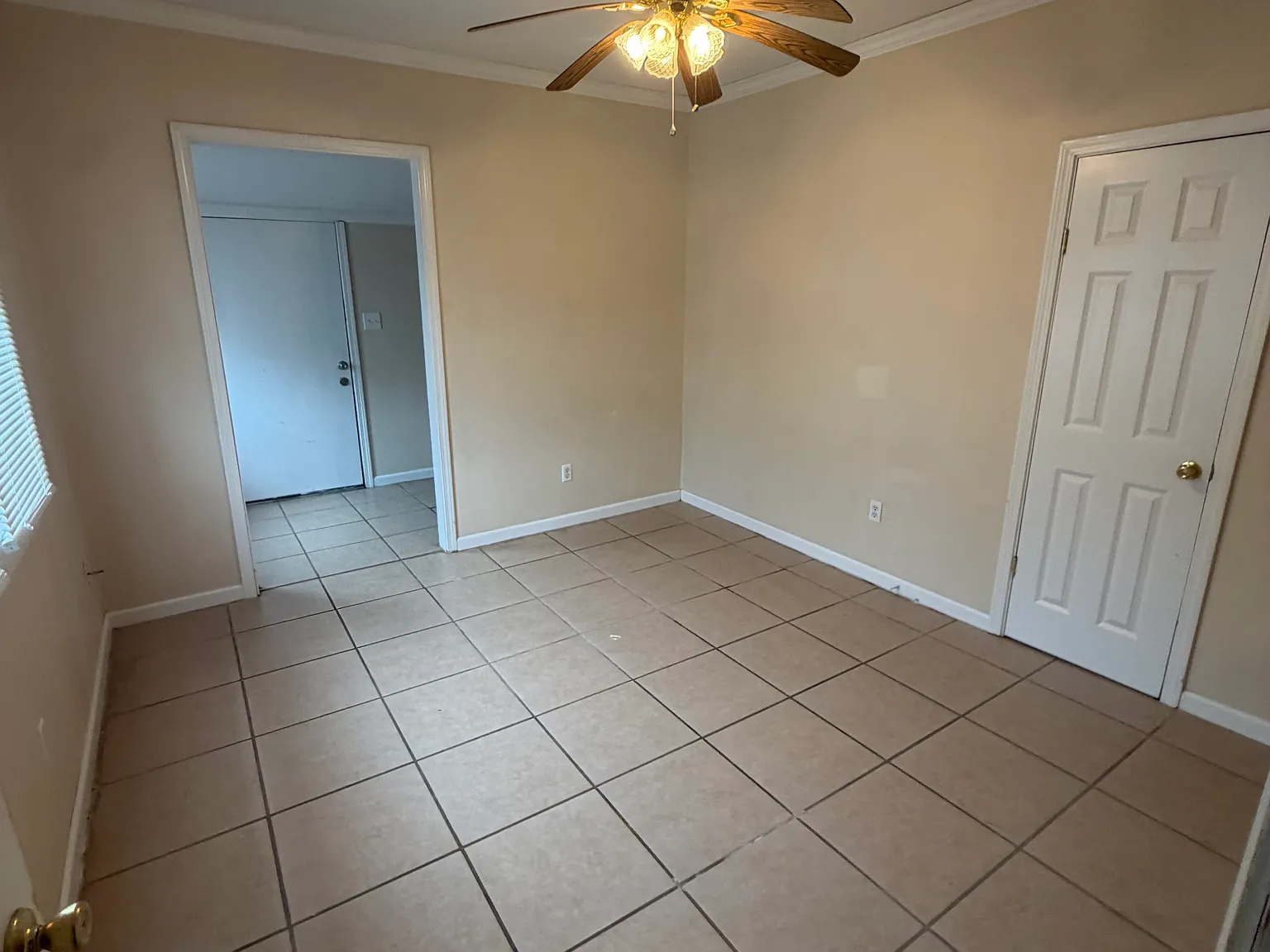 2 bed, $1,225 — Photo 4