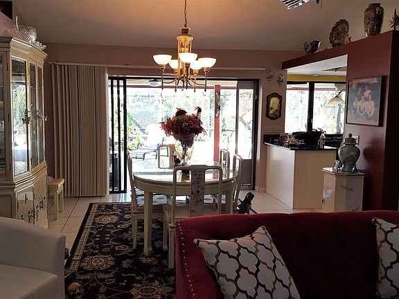 5th image of 509 SE Ocean Spray Terrace