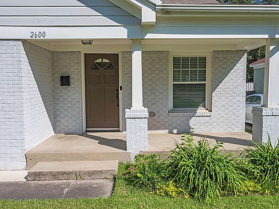 4th image of 2600 McAdoo Ave