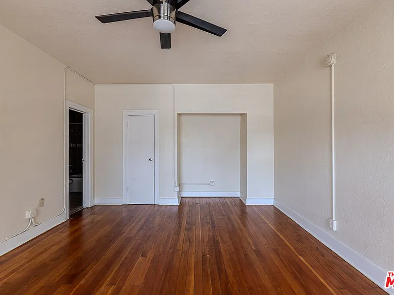661 Shatto Pl #301 — Photo 5