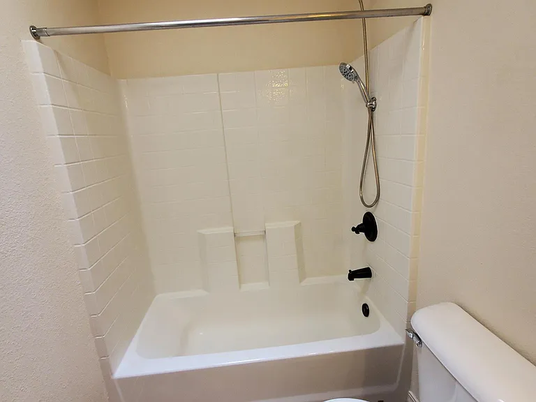 14604 Christian Castle Ave — Photo 22