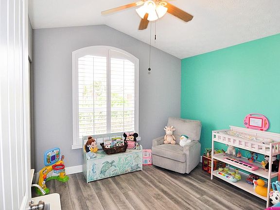 4th image of 3274 SE Quay Street