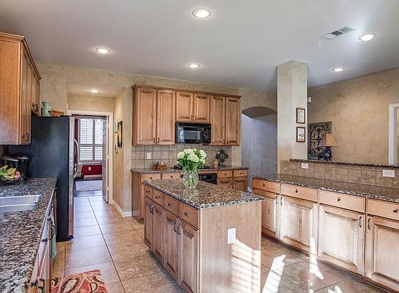 5th image of 1270 Golf Club Dr