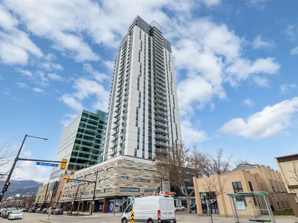 1488 Bertram St #1001, Kelowna, BC V1Y 2G2