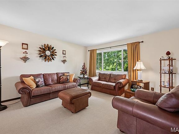 3rd image of 3425 Tenbrook Rd