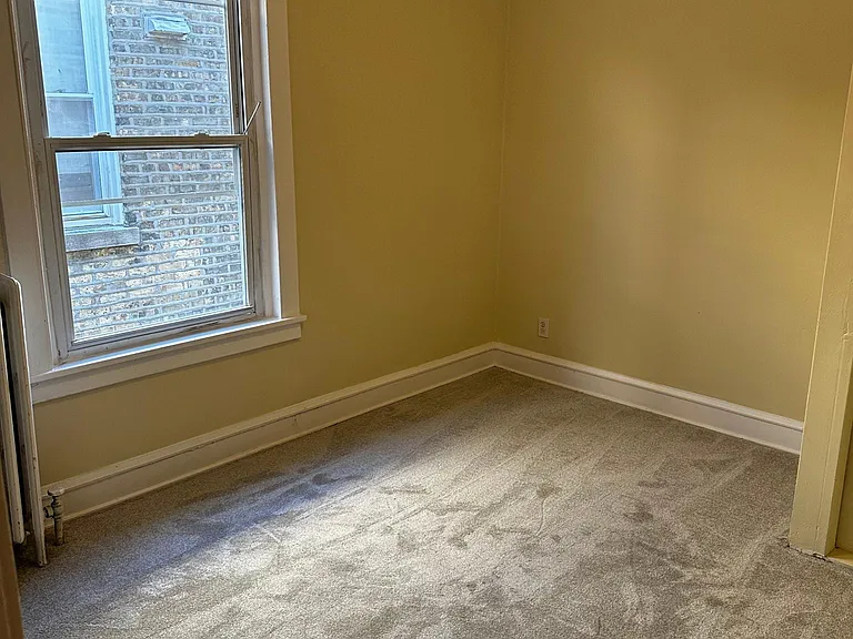 5717 N Christiana Ave — Photo 5